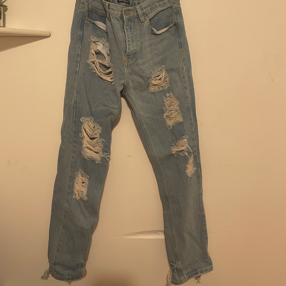 Brandy Melville Ripped boyfriend vibe jeans